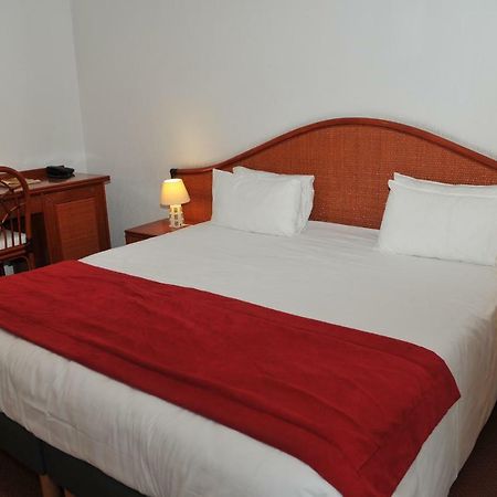 Hotel Le Galoubet Villeneuve-Loubet Exterior photo